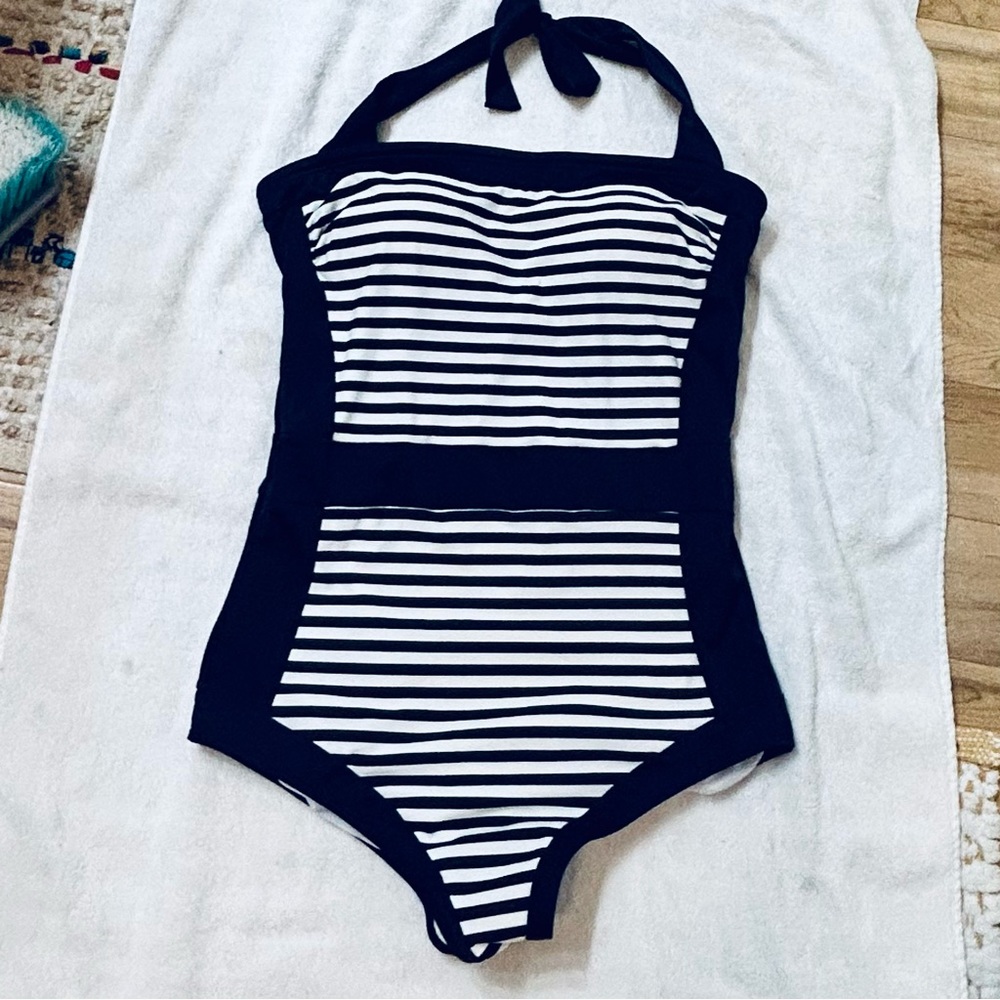 Boden one piece swimsuit size large/12